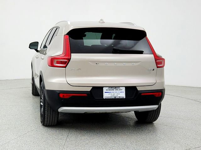 Certified 2023 Volvo XC40 B5 Plus image 6