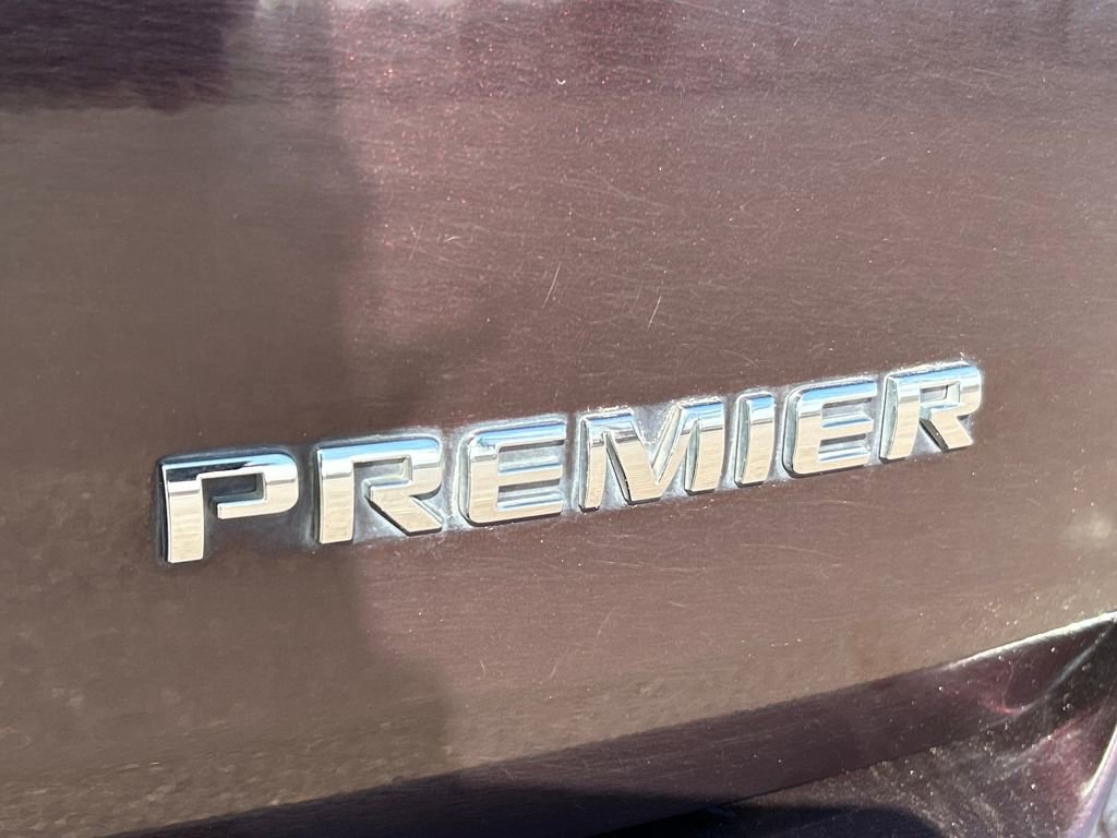 Used 2021 Chevrolet Traverse Premier image 29