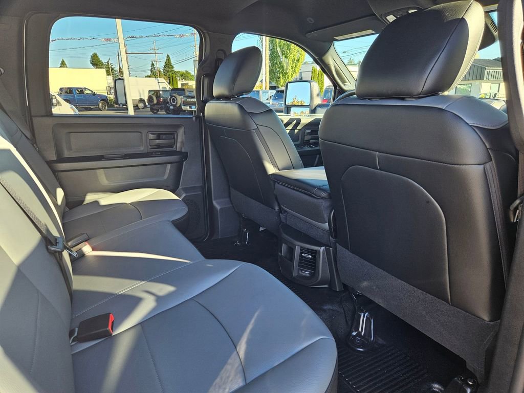 New 2026 RAM 5500 Tradesman w/ Chrome Appearance Group AWD/4WD image 34