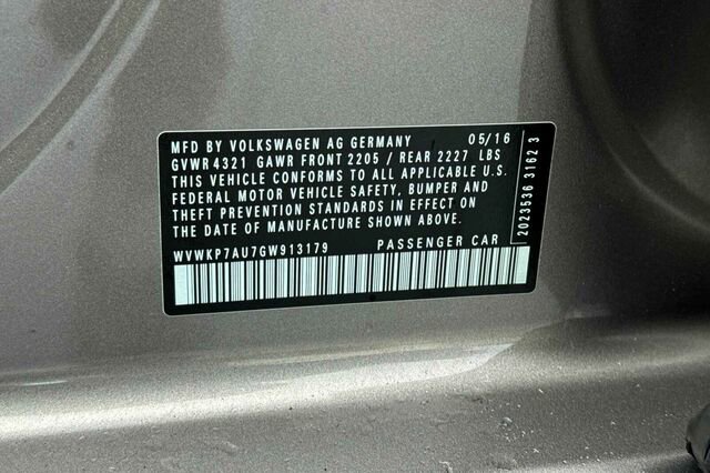 Used 2016 Volkswagen e-Golf SE w/ DC Fast Charging Package image 27