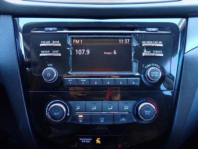 Used 2015 Nissan Rogue S FWD image 16