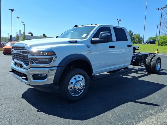 New 2026 RAM 5500 Tradesman AWD/4WD image 3