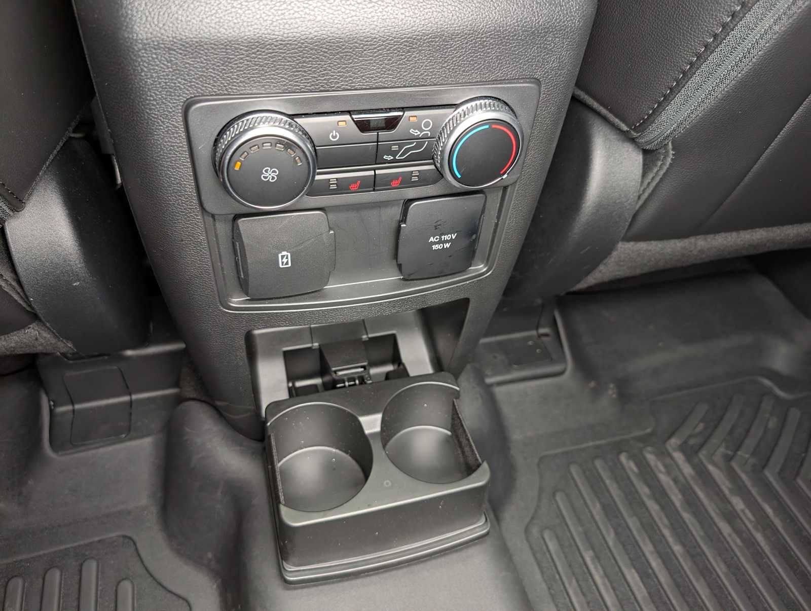 Used 2022 Ford Explorer Limited w/ Equipment Group 301A AWD/4WD image 16