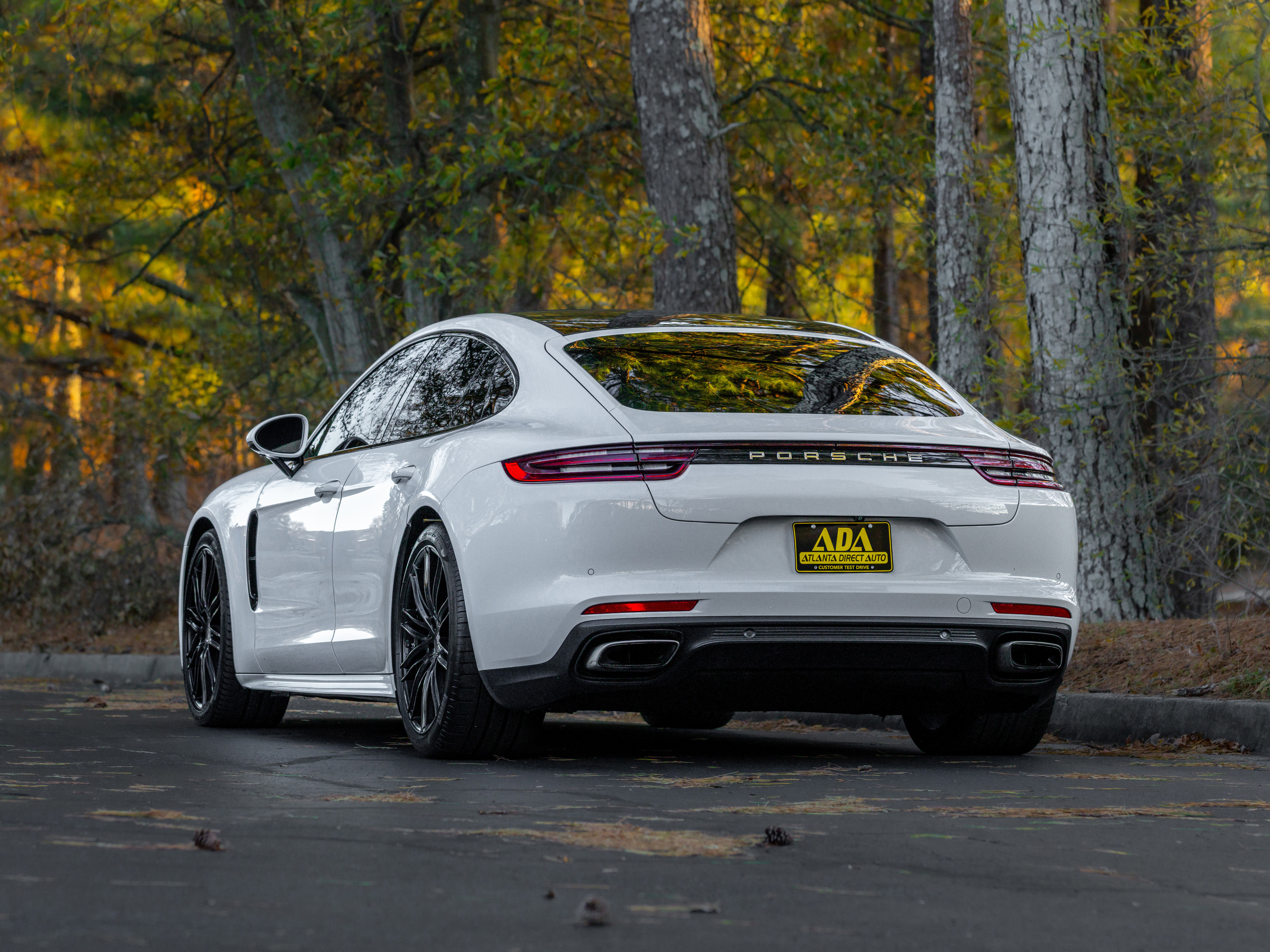 Used 2017 Porsche Panamera image 47