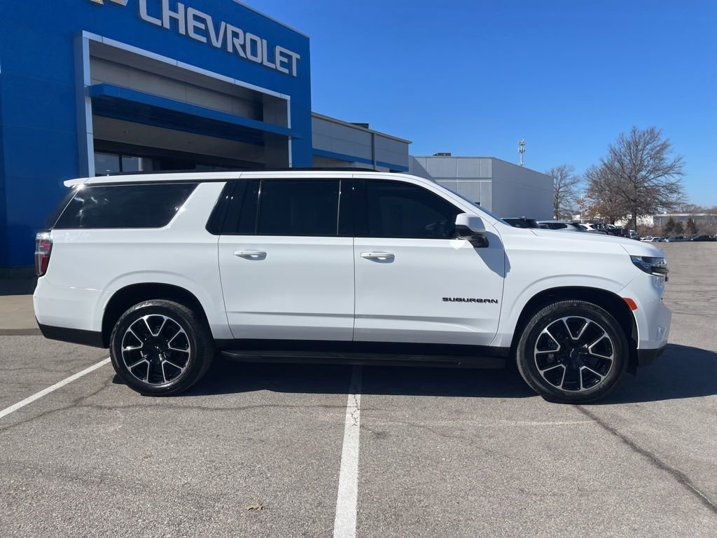 Certified 2024 Chevrolet Suburban RST w/ Luxury Package image 2