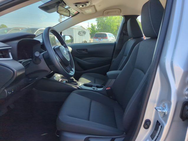 Used 2026 Toyota Corolla LE FWD image 15