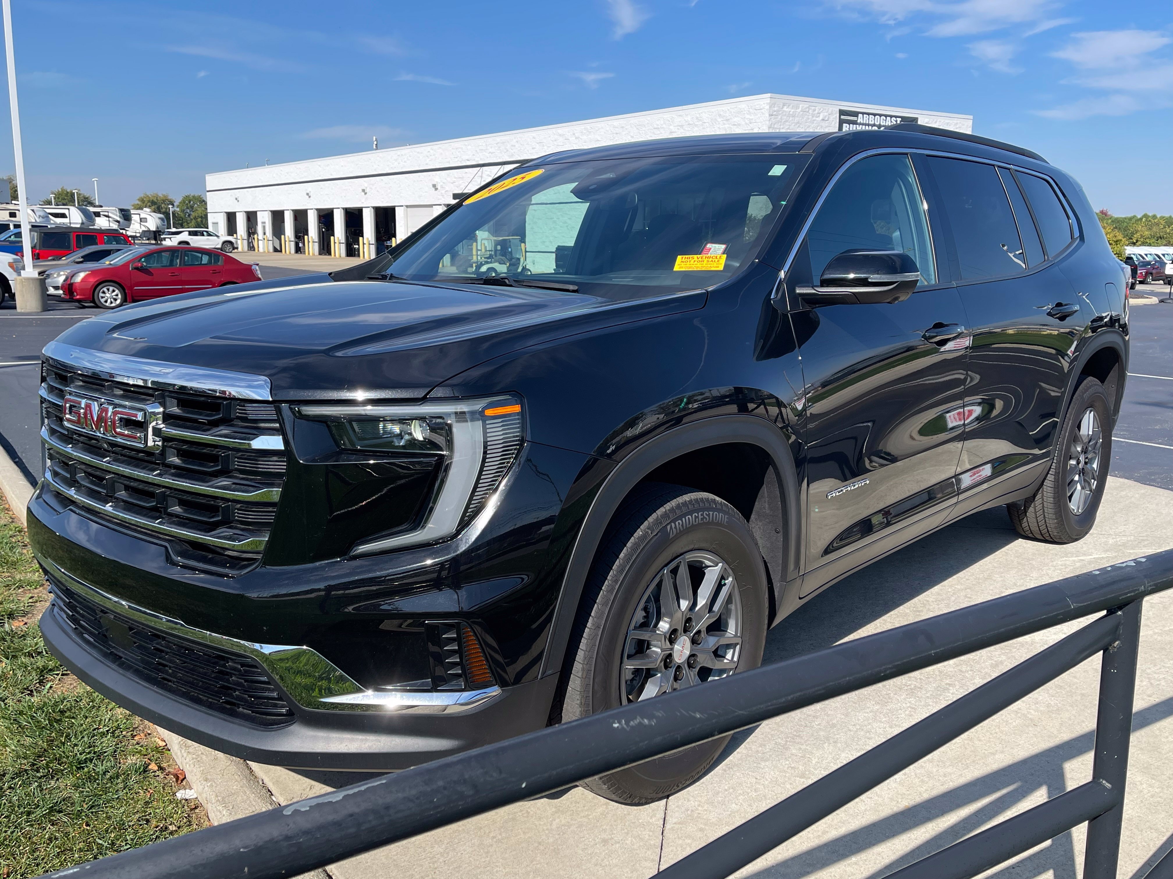 Used 2025 GMC Acadia Elevation FWD image 3