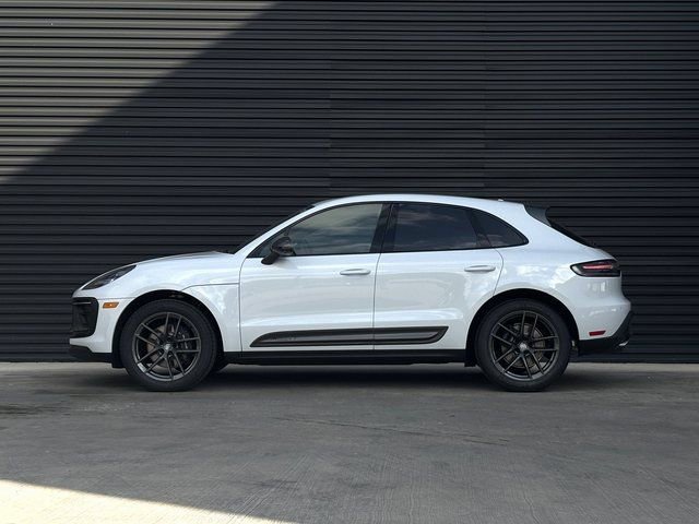 Certified 2026 Porsche Macan Turbo AWD/4WD image 3