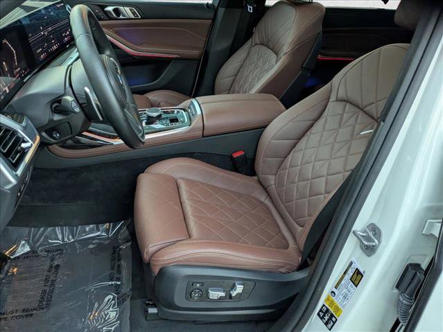Used 2024 BMW X7 xDrive40i w/ M Sport Package AWD/4WD image 17
