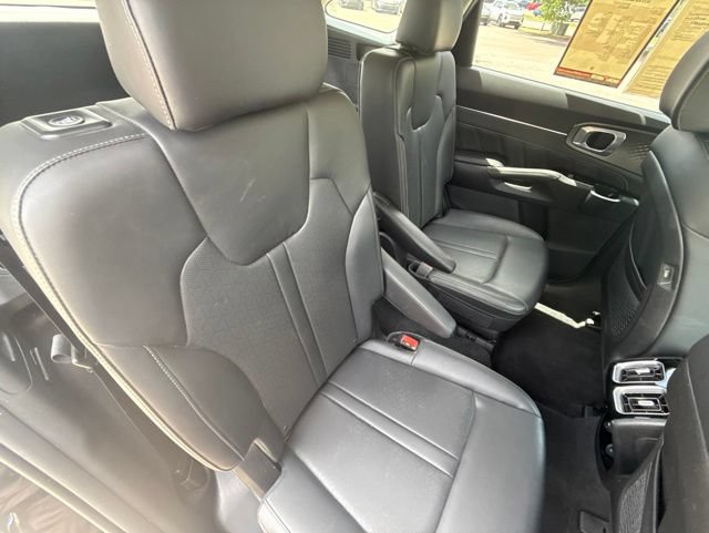 Used 2023 Kia Sorento SX AWD/4WD image 18