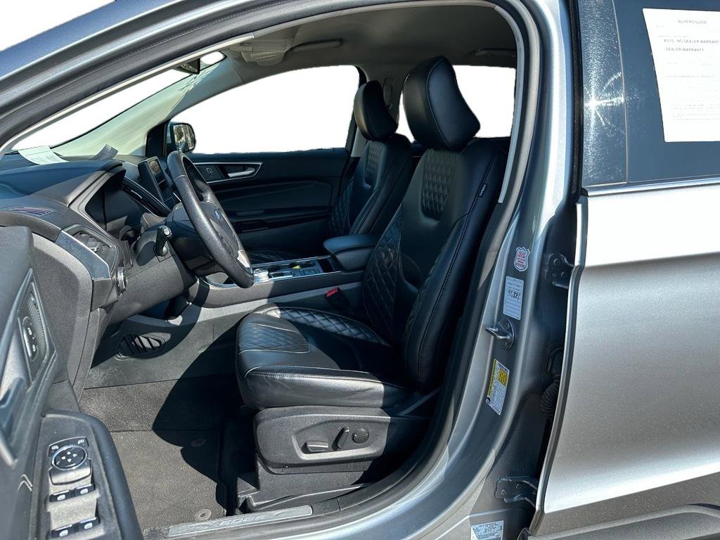 Used 2024 Ford Edge Titanium image 8