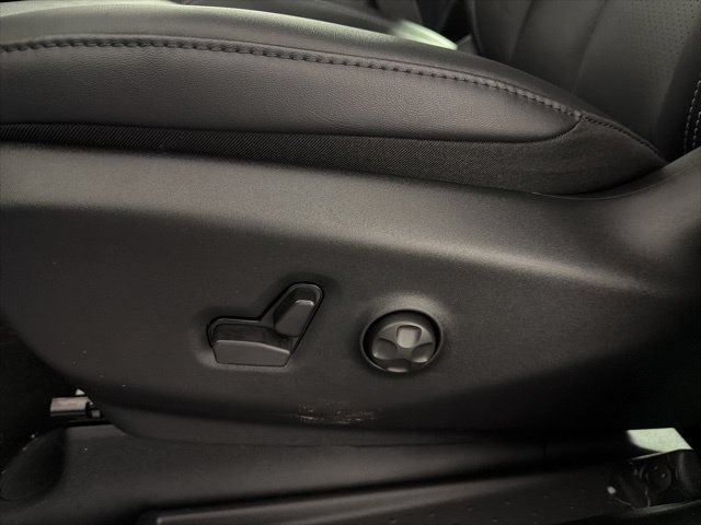 New 2026 Chrysler Voyager LX FWD image 15