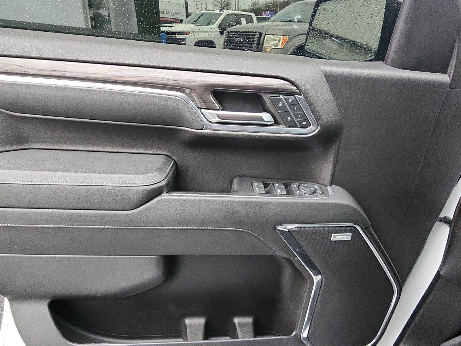 Used 2023 Chevrolet Silverado 1500 LTZ AWD/4WD image 18