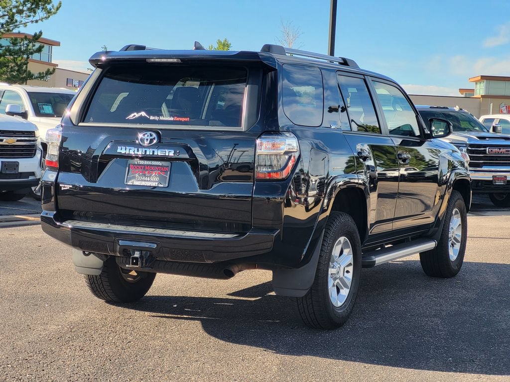 Used 2022 Toyota 4Runner SR5 AWD/4WD image 3
