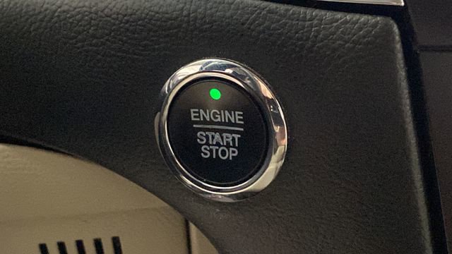 Used 2020 Ford Edge Titanium AWD/4WD image 39