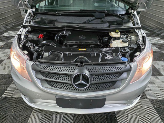 Used 2016 Mercedes-Benz Metris Passenger image 32