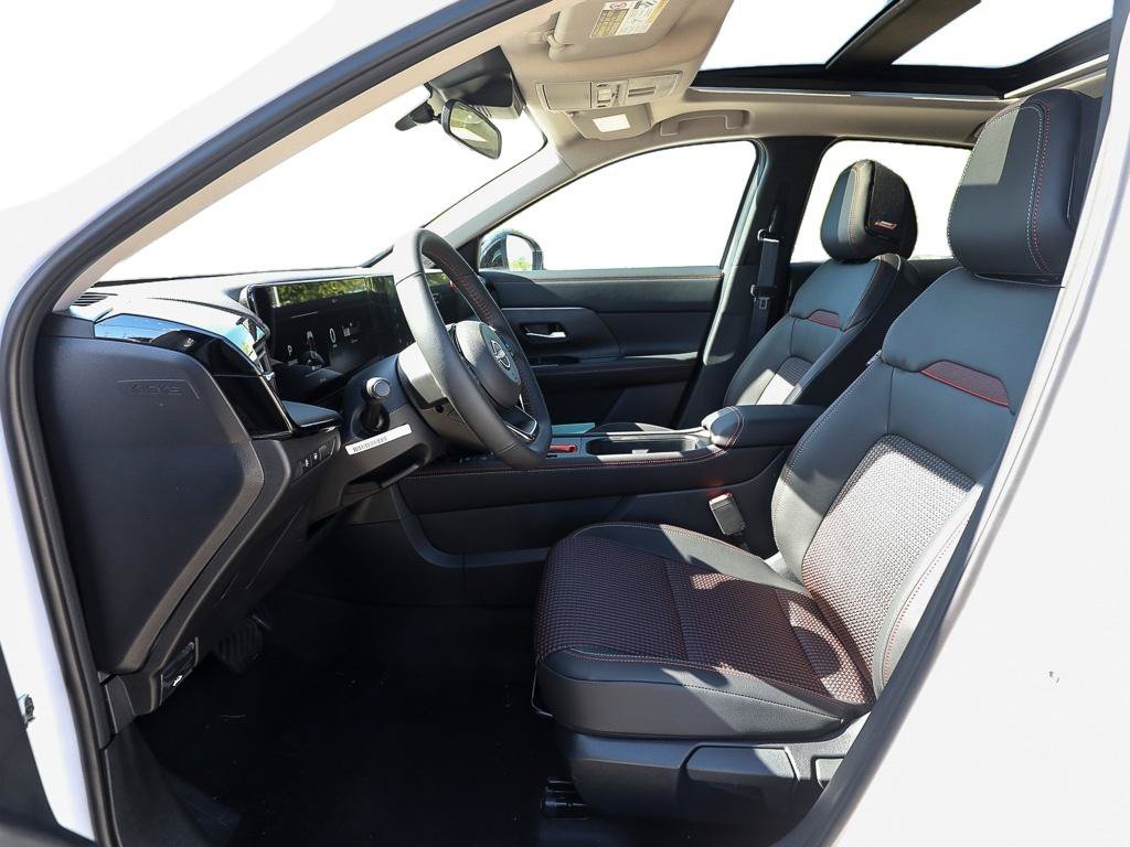 New 2026 Nissan Kicks SR w/ SR Premium Package AWD/4WD image 10