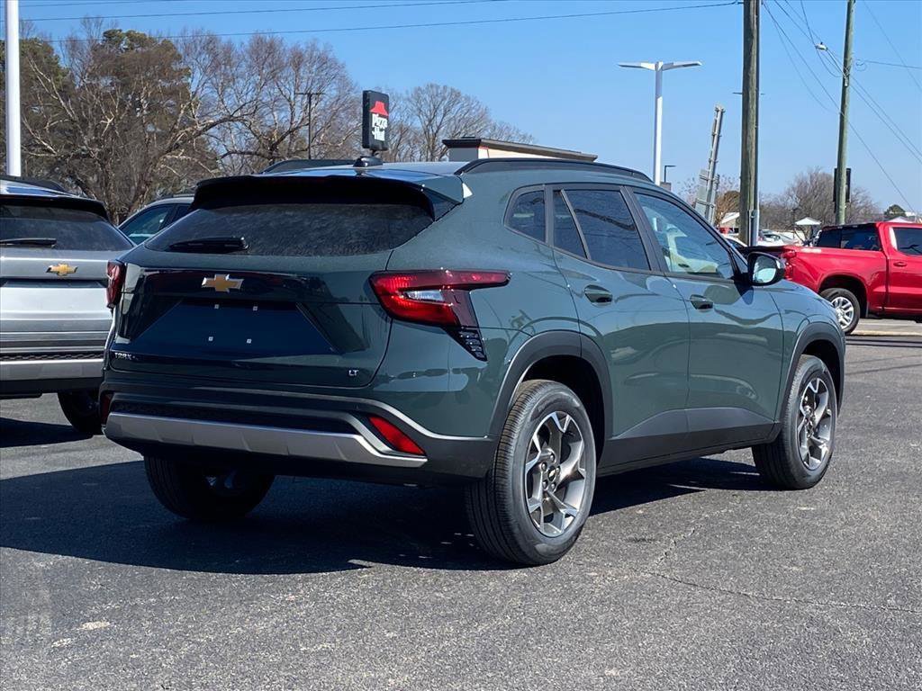 New 2026 Chevrolet Trax LT w/ Driver Confidence Package image 3