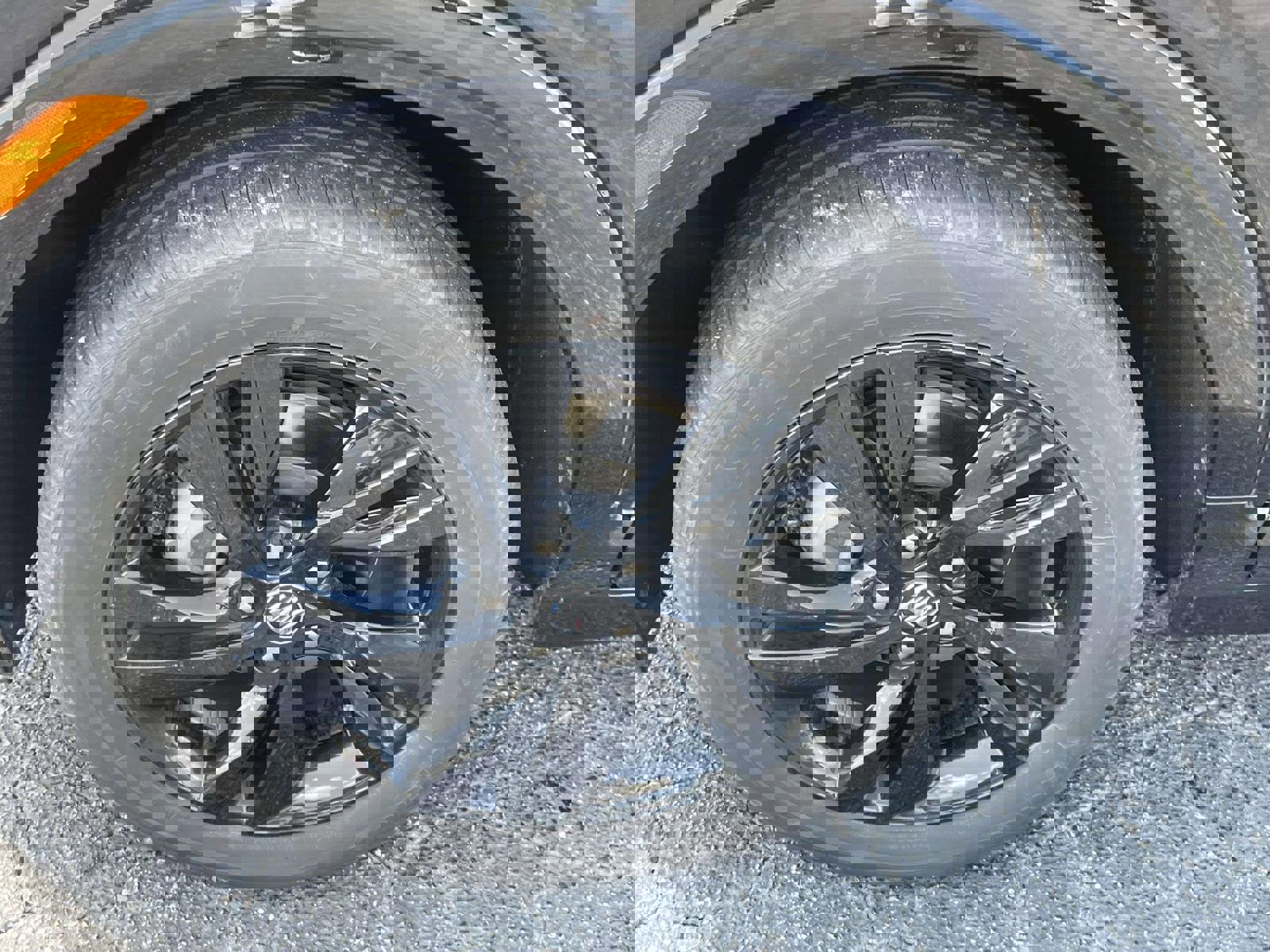 Used 2024 Buick Encore GX Sport Touring image 9