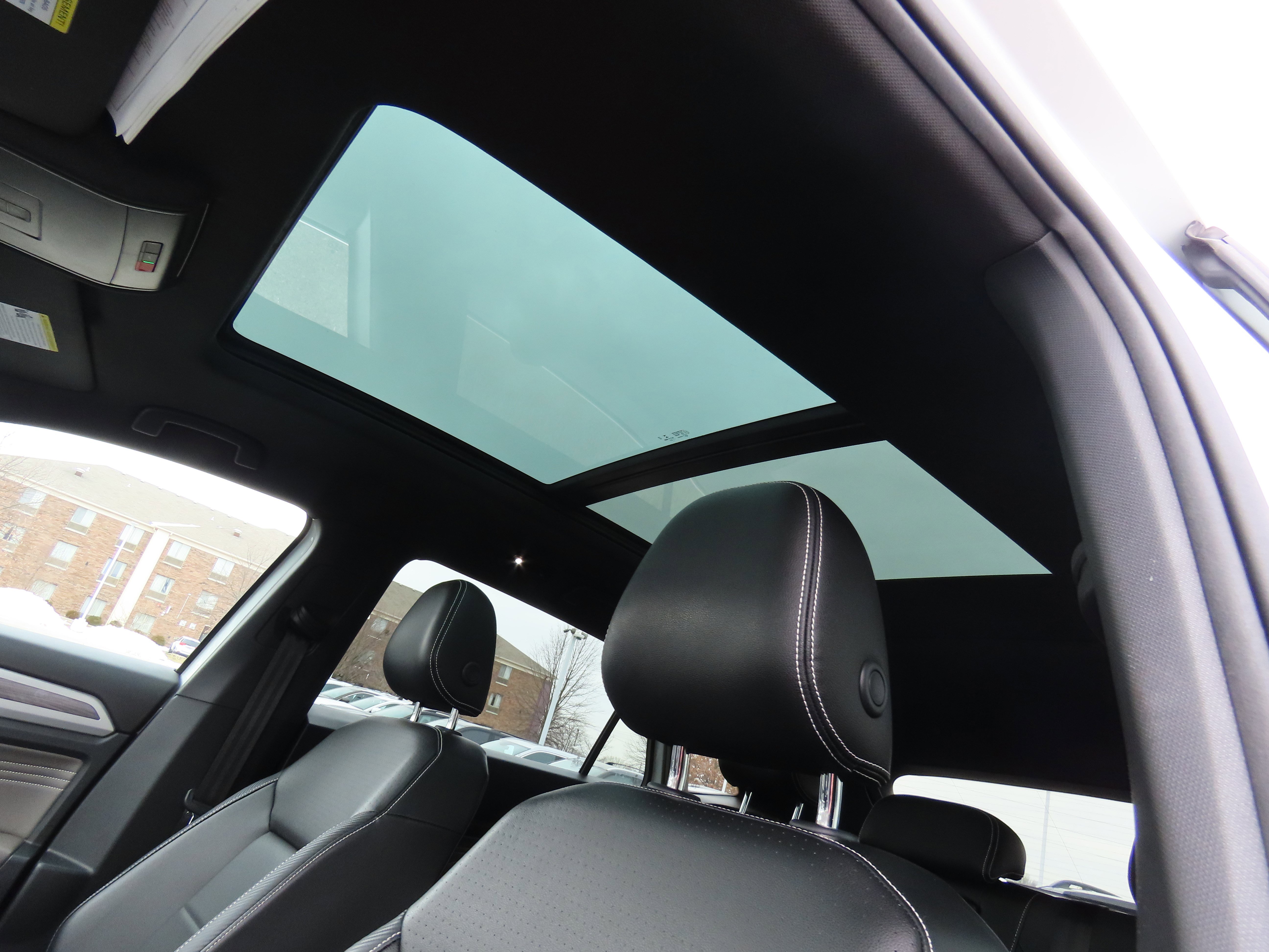 Used 2022 Volkswagen Atlas Cross Sport SE w/ Panoramic Sunroof Package image 42