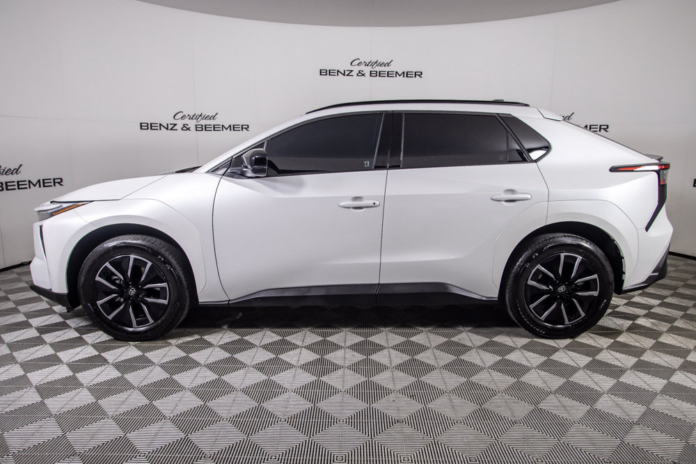 Used 2026 Toyota bZ AWD/4WD image 10