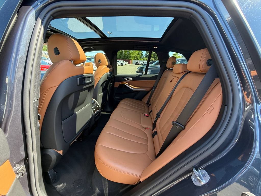 Used 2021 BMW X5 xDrive40i w/ Convenience Package AWD/4WD image 23