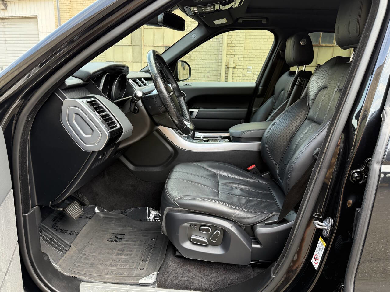 Used 2015 Land Rover Range Rover Sport HSE image 31