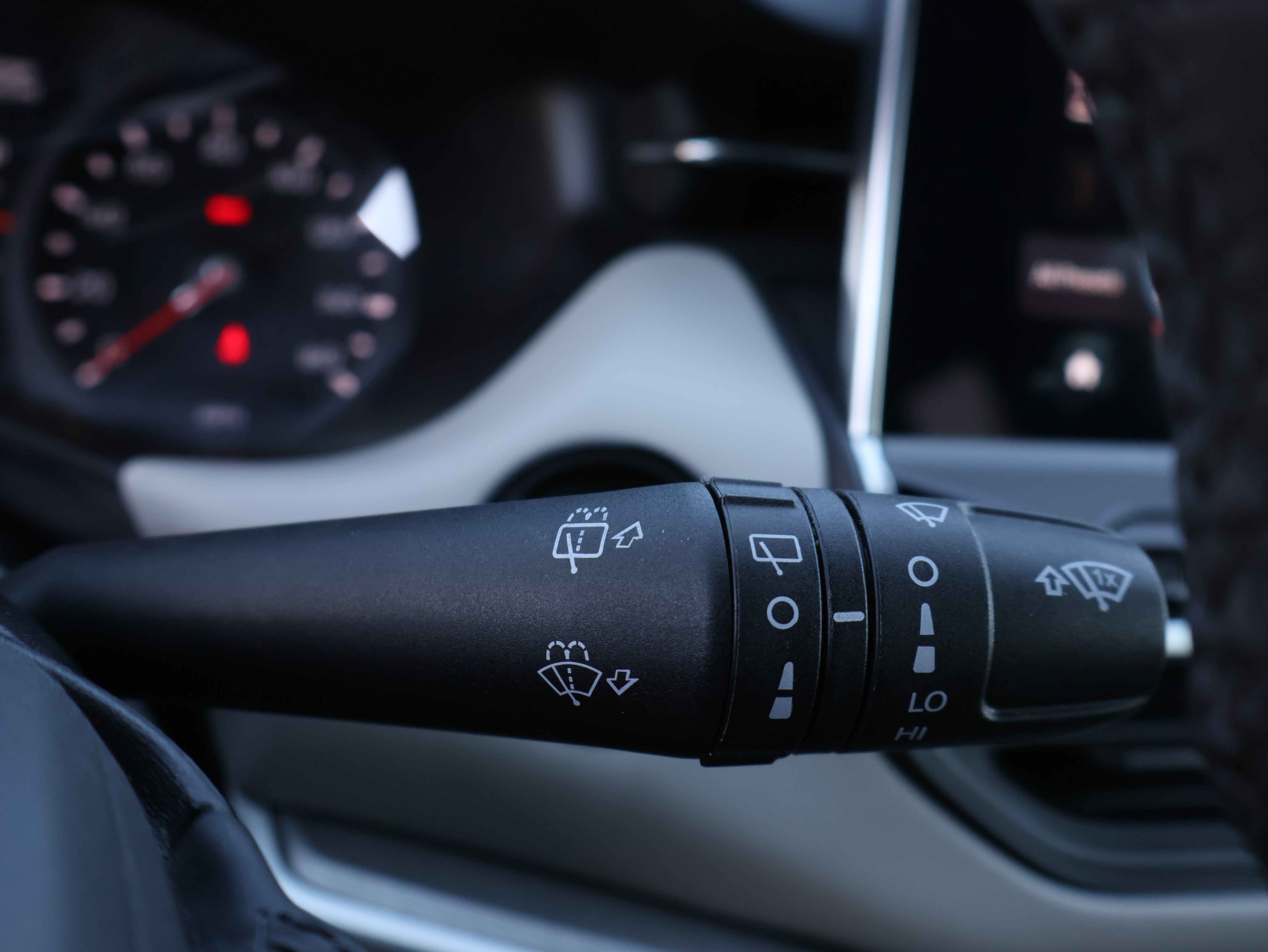 Used 2025 Jeep Compass Limited AWD/4WD image 39