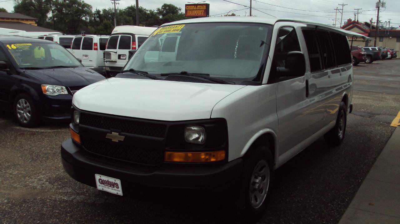 Used 2014 Chevrolet Express 1500 AWD image 4