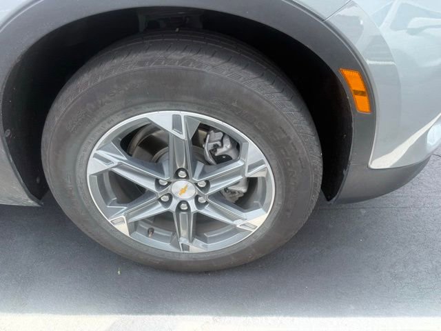 Used 2025 Chevrolet Blazer LT AWD/4WD image 3