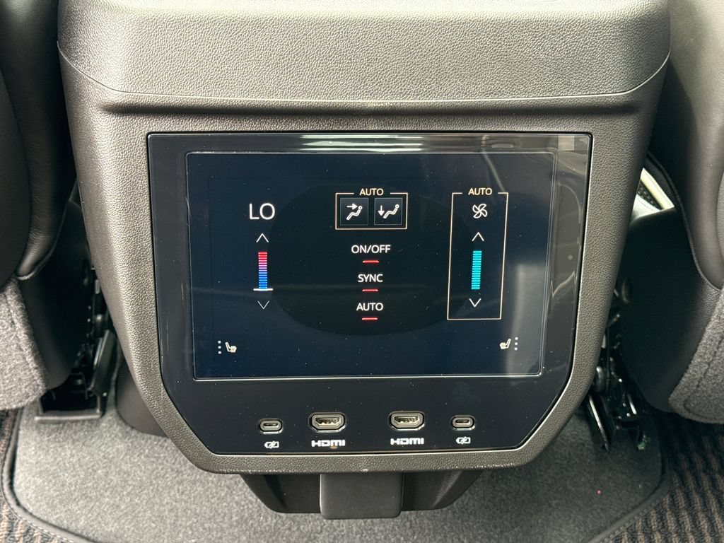New 2026 GMC Yukon Denali Ultimate AWD/4WD image 30