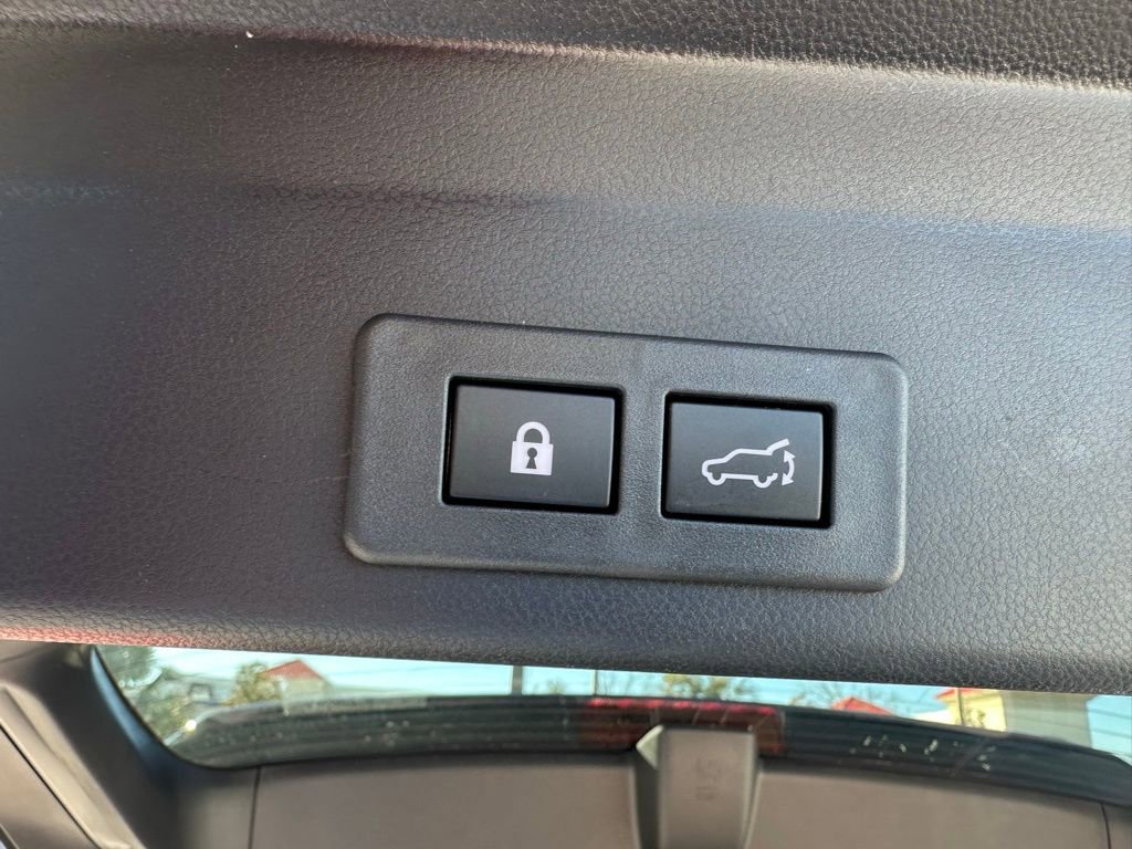 Used 2025 Subaru Ascent Bronze Edition image 6