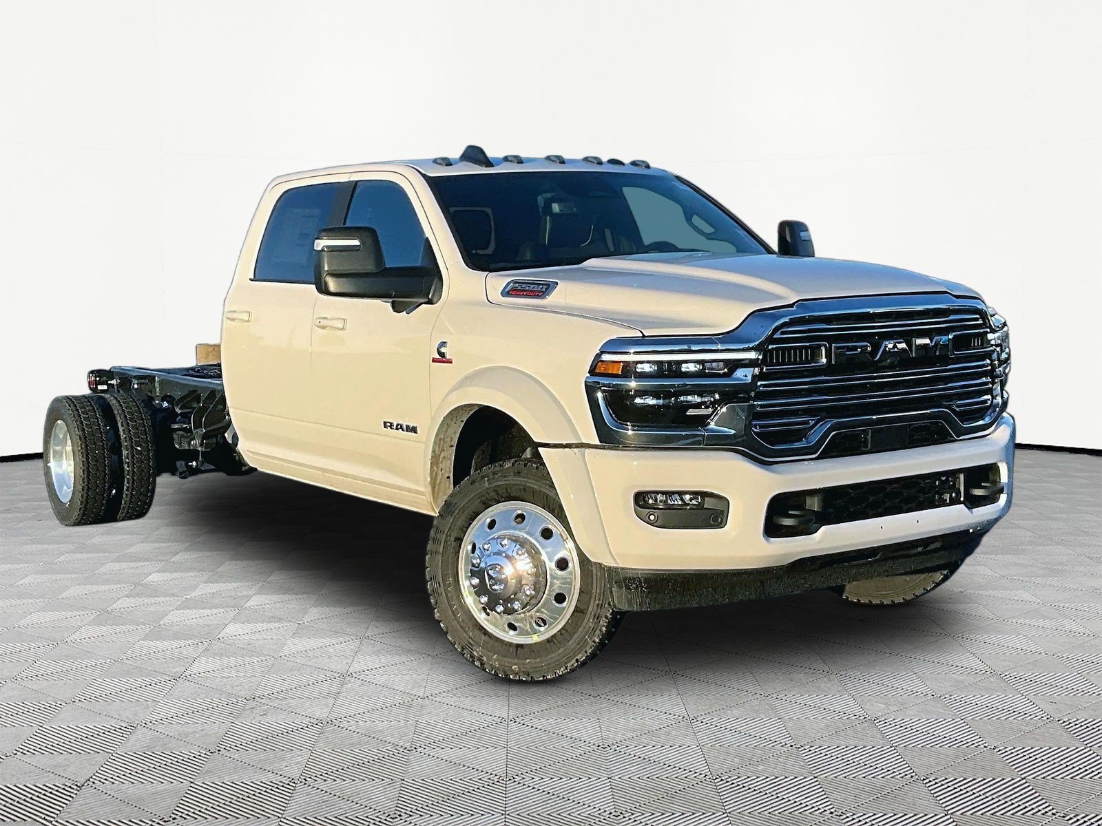 New 2027 RAM 5500 4x4 Crew Cab w/ Laramie Trim Package image 2