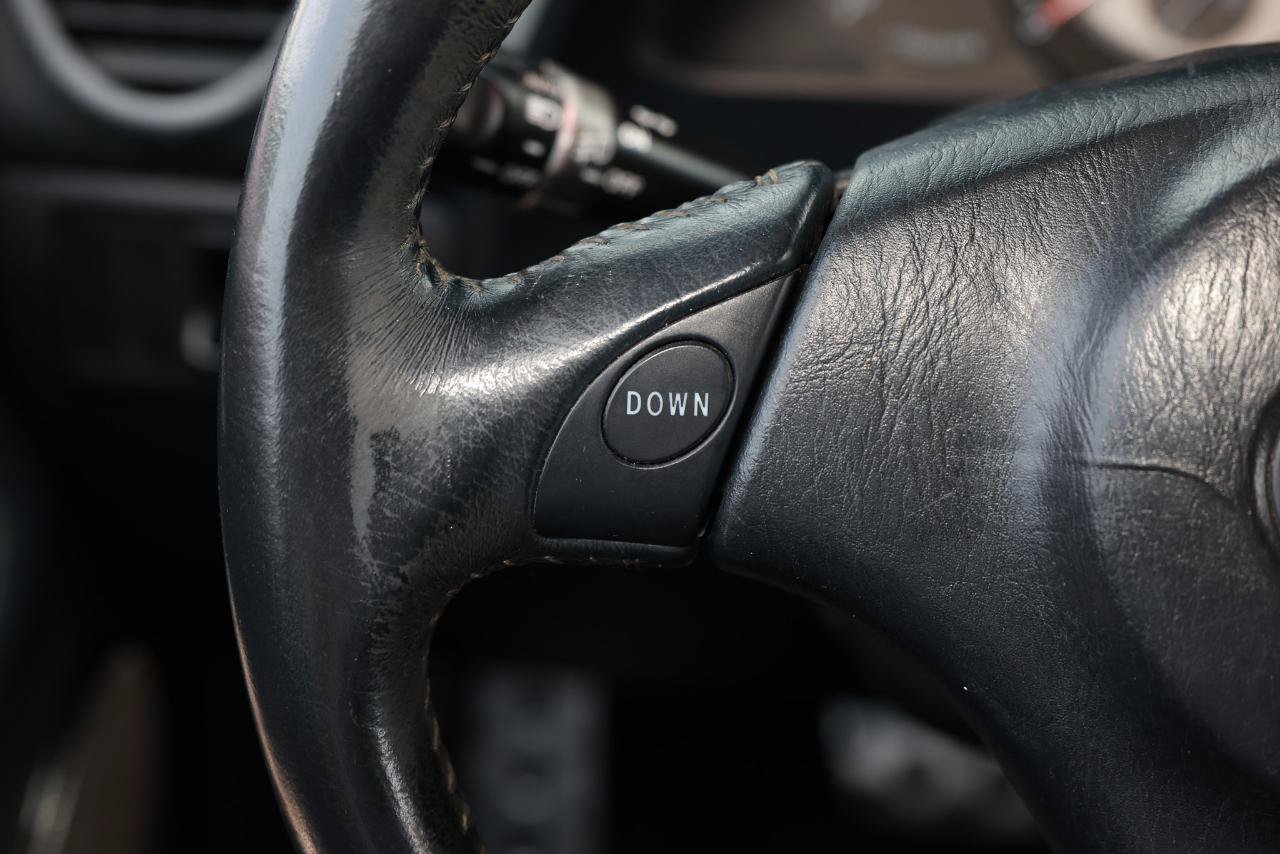 Used 2003 Lexus IS 300 w/ Power & Leather Pkg RWD image 27