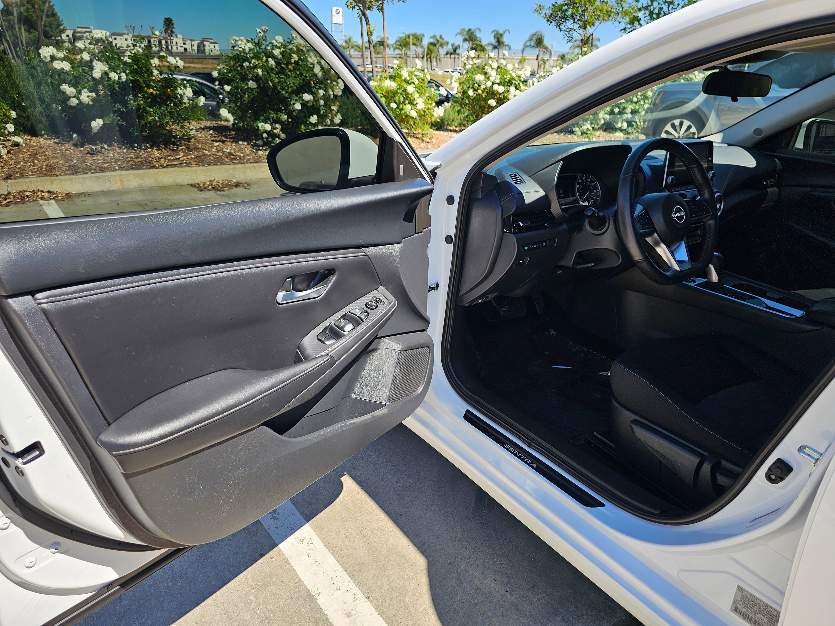 Used 2025 Nissan Sentra SV w/ All-Weather Package image 15