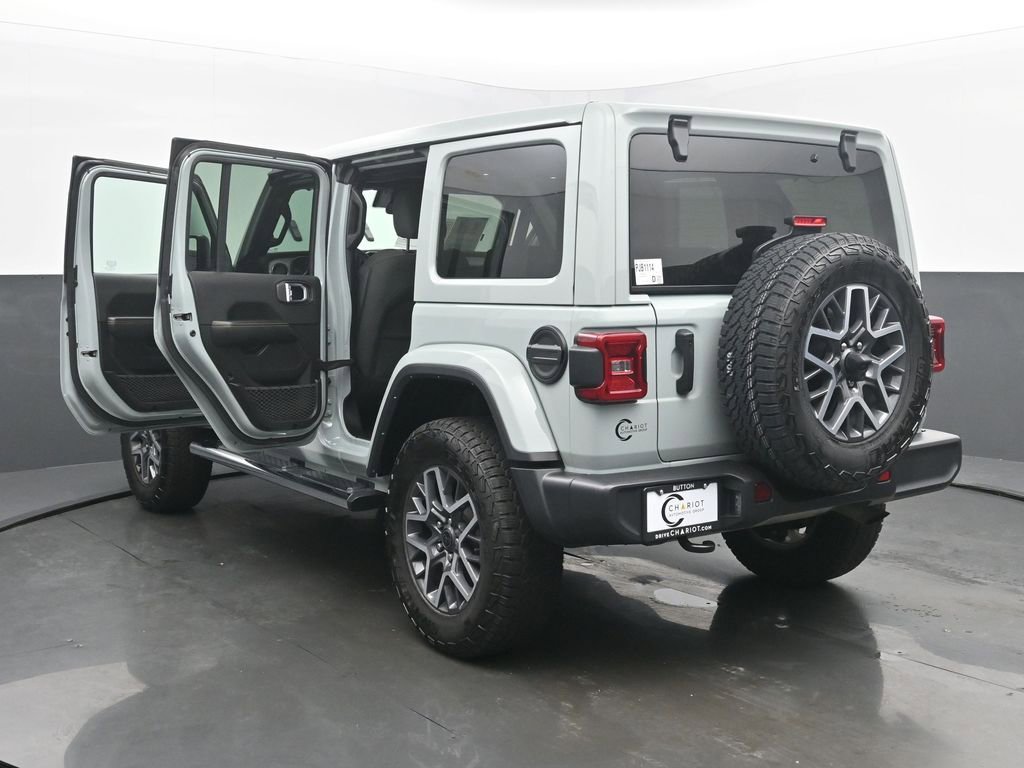 Used 2024 Jeep Wrangler Sahara image 56