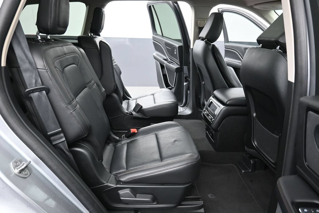 Used 2024 Lincoln Aviator Reserve w/ Equipment Group 201A RWD image 10