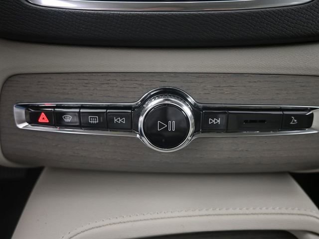 Used 2025 Volvo XC90 B6 Plus w/ Protection Package Premier image 11