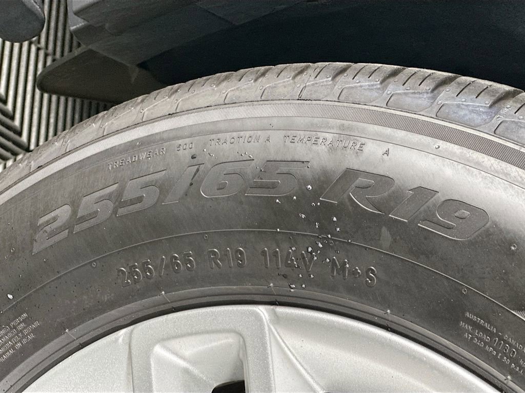 Used 2020 Land Rover Defender 110 S image 34