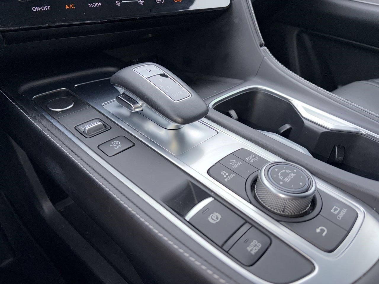 Used 2023 INFINITI QX60 Luxe w/ Cargo Package FWD image 8