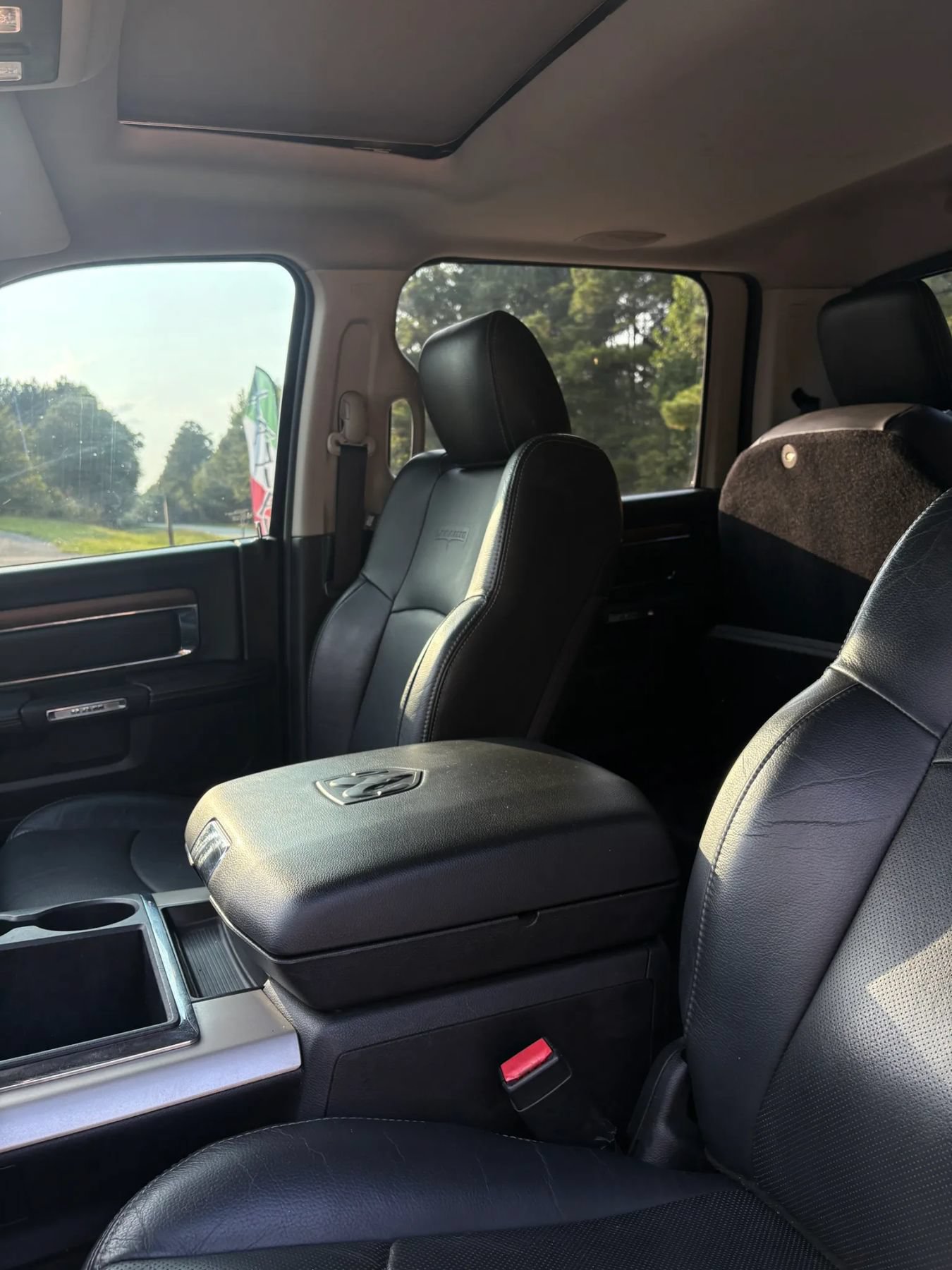 Used 2014 RAM 3500 Laramie AWD/4WD image 33