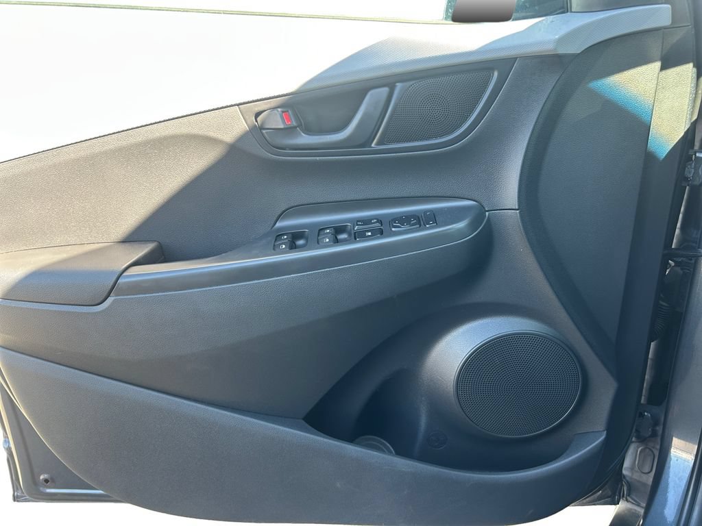 Used 2021 Hyundai Kona SEL w/ Cargo Package FWD image 13