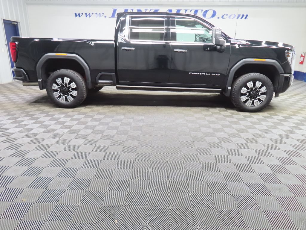 Used 2024 GMC Sierra 2500 Denali w/ Denali Reserve Package AWD/4WD image 2