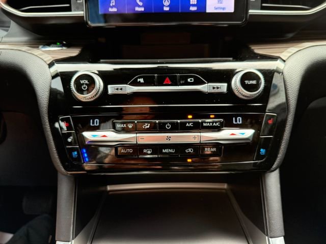 Used 2021 Ford Explorer Limited w/ Equipment Group 301A image 35
