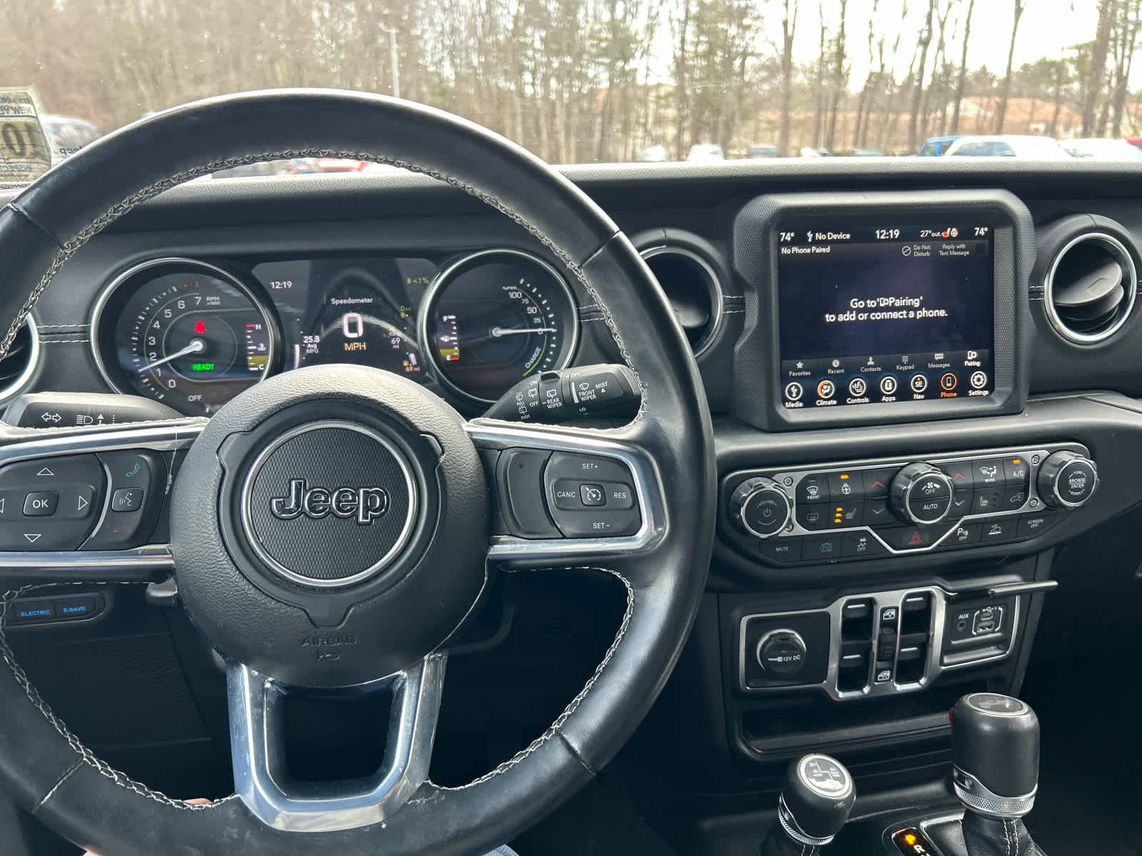 Used 2023 Jeep Wrangler Sahara w/ Cold Weather Group image 13