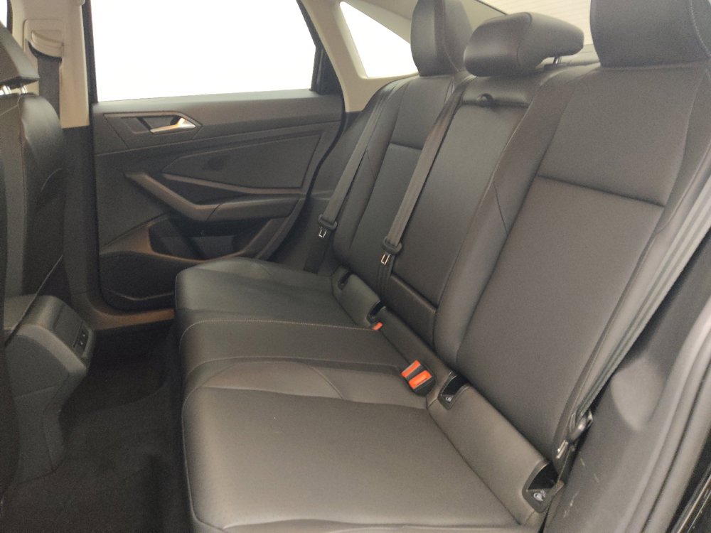 Used 2019 Volkswagen Jetta SE w/ Cold Weather Package image 18