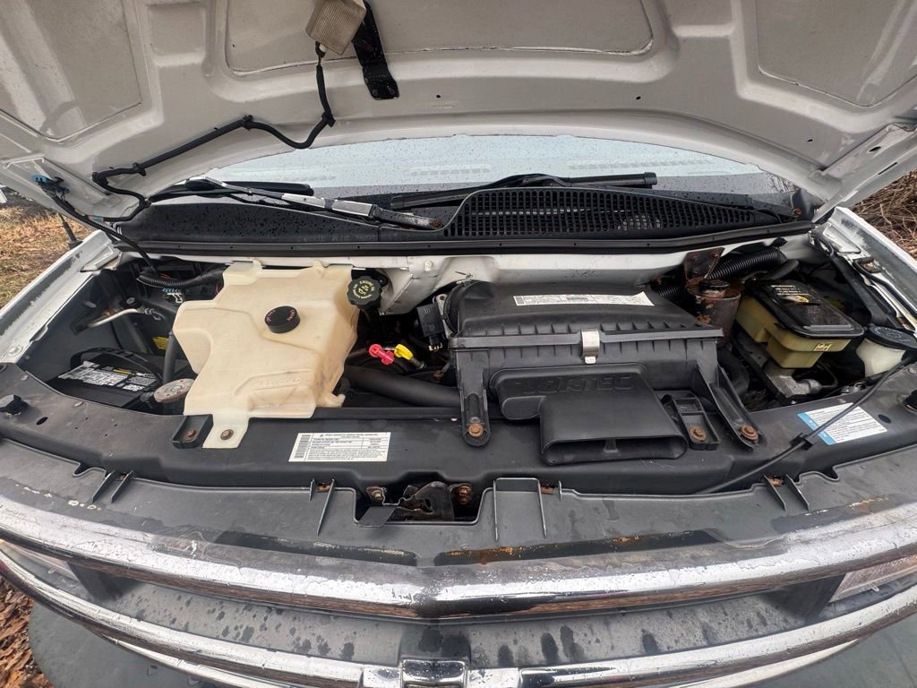 Used 2000 Chevrolet Express 3500 LS w/ LS Preferred Equipment Group image 14