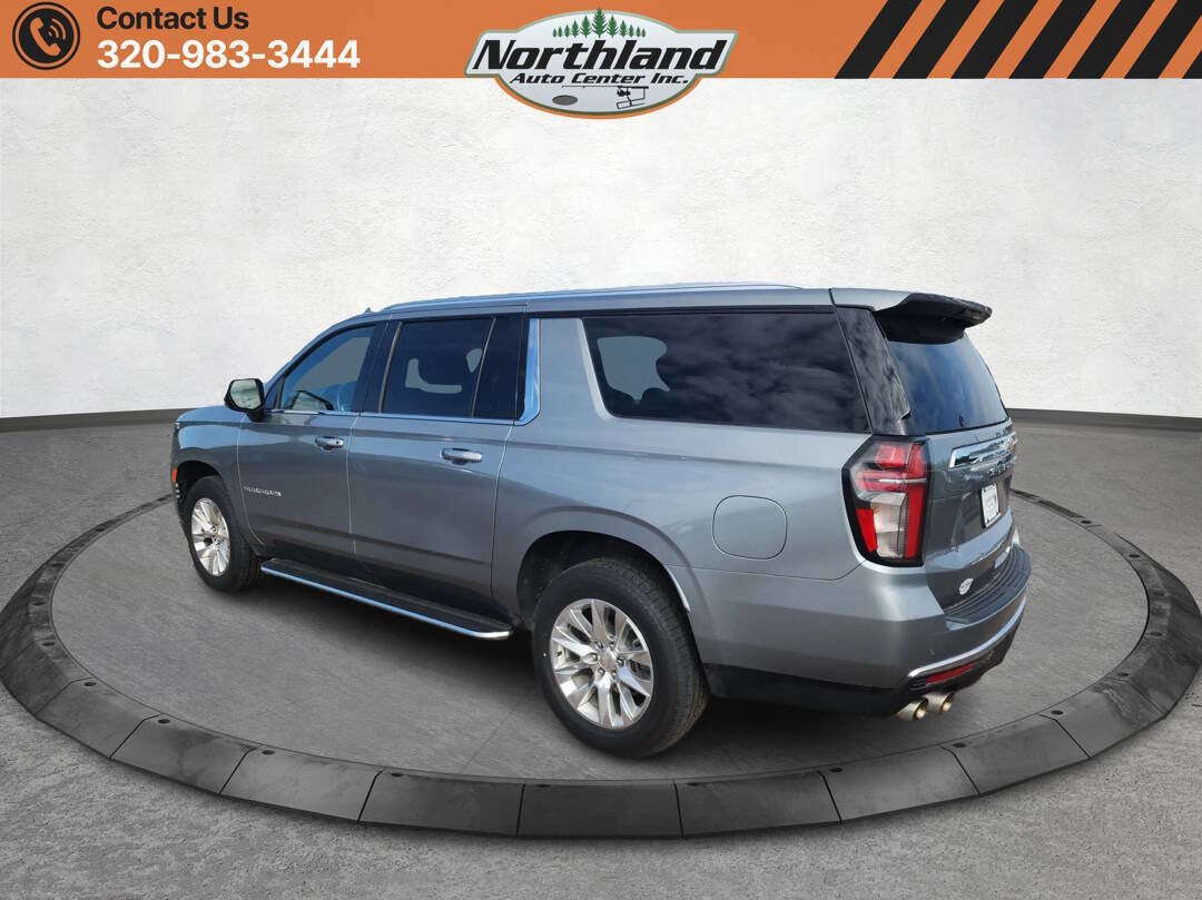 Used 2023 Chevrolet Suburban Premier image 7