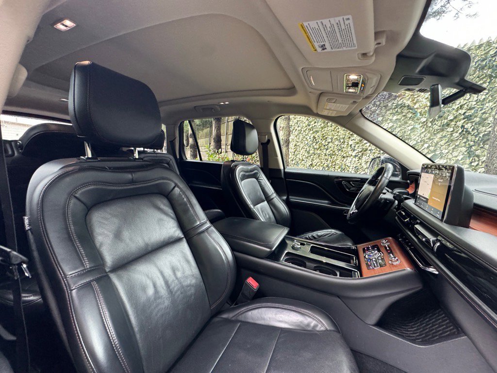 Used 2020 Lincoln Aviator Reserve w/ Equipment Group 201A image 25