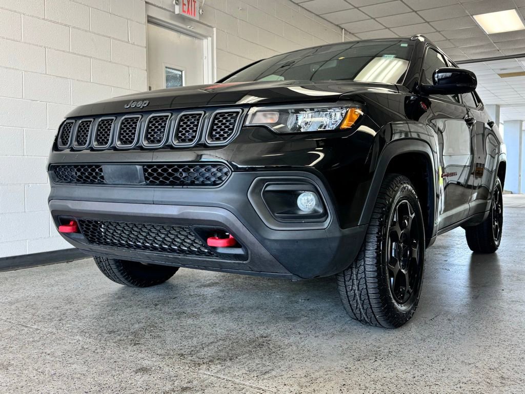 Certified 2024 Jeep Compass Trailhawk w/ Sun and Sound Group AWD/4WD image 22